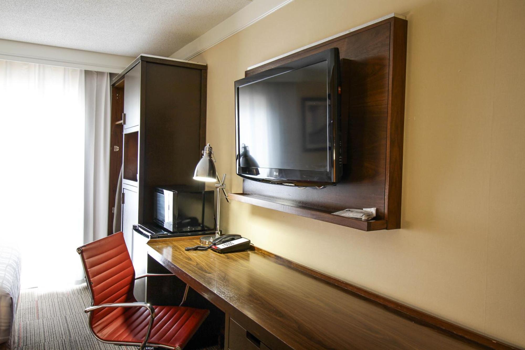 Waterloo Suites Hotel, Trademark Collection By Wyndham Exterior photo